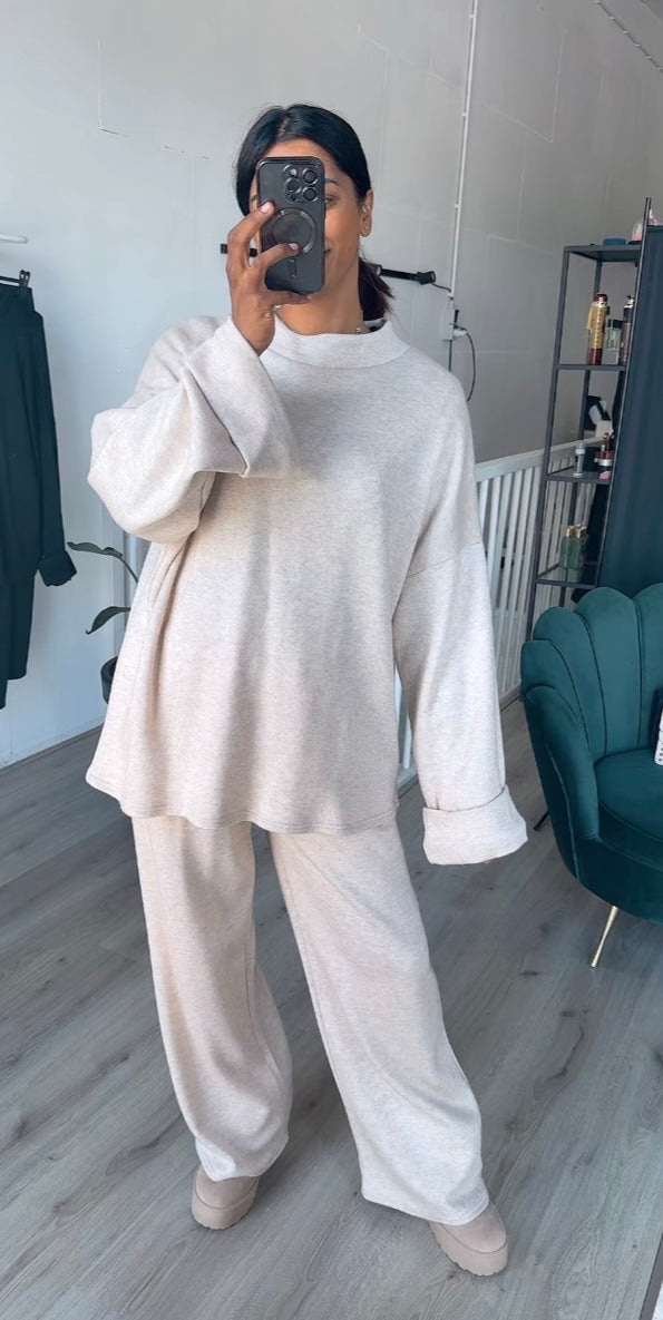 Inaya - Comfy oversized cozy co-ord set